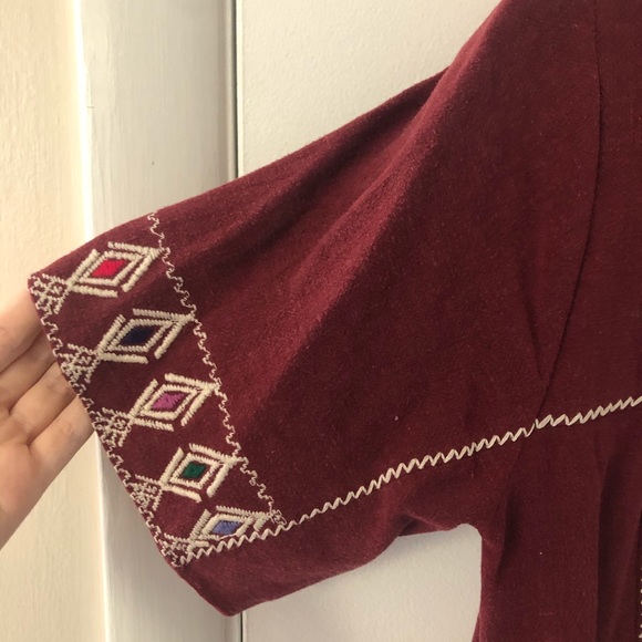 Linen Embroidered Blouse - Picture 3 of 4